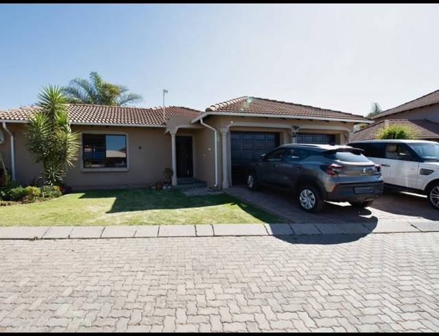 3 BEDROOM HOUSE FOR SALE IN RYNFIELD